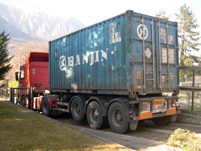L'arrivo del container, nel mio giardino