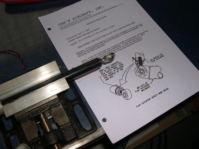 Applicazione SB Van per flap motor safety wire