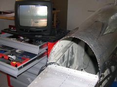 Ho usato una telecamera ed una vecchia tv per facilitare le corrette misurazioni, tutti gli ingombri sono riportati sull aft deck